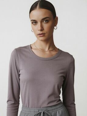 Natural Uniforms Modern Fit Luxe Stretch Long Sleeve Top in Charcoal Gray